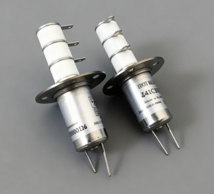 comprar Corrente de alta tensão da tensão de funcionamento 30A do relé DC5KV do vácuo do volume pequeno online manufacture